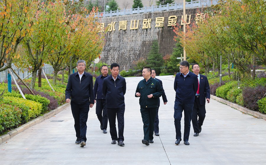 29-2021年10月，甘肅省高級人民法院院長張海波蒞臨公司調(diào)研。.jpg