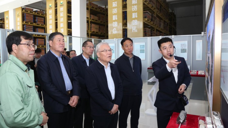 全國政協(xié)常委、省政協(xié)副主席尚勛武蒞臨金徽股份調(diào)研綠色礦山建設(shè)工作